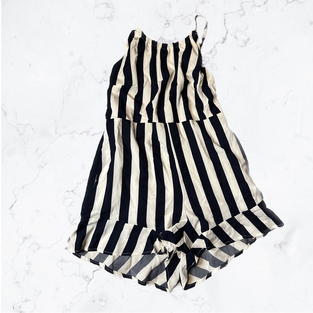 10 💙🤍NWT Lucca LA Striped Womens Size L Romper Ruffle Open Back
